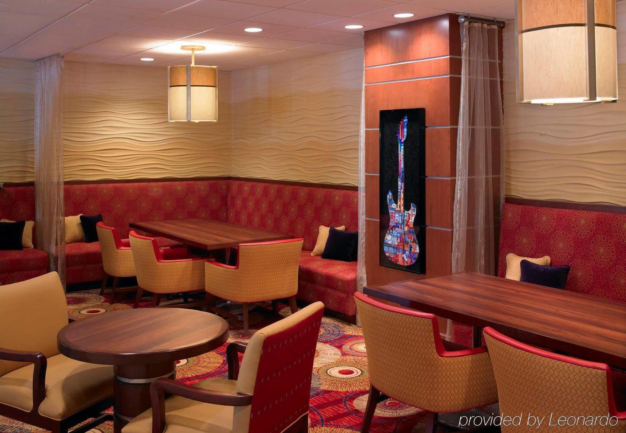 Wyndham Cleveland Airport Hotel Restaurante foto